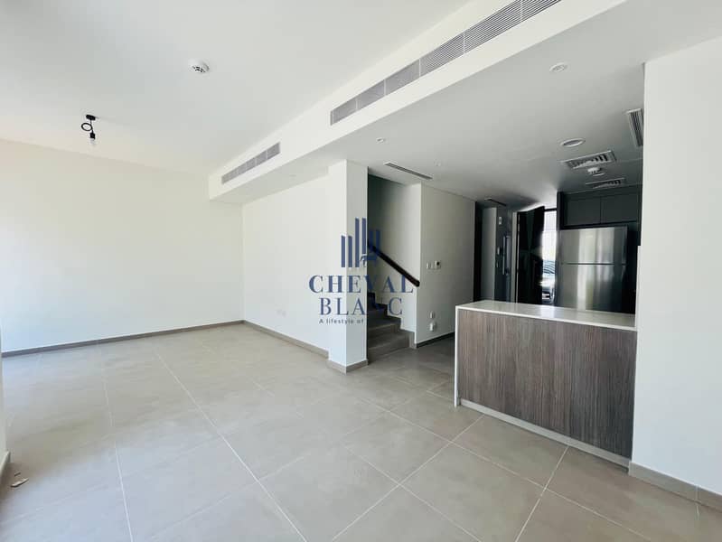 Exclusive 3BR | Nearby Amenities Exclusive 3BR | Nearby Amenities