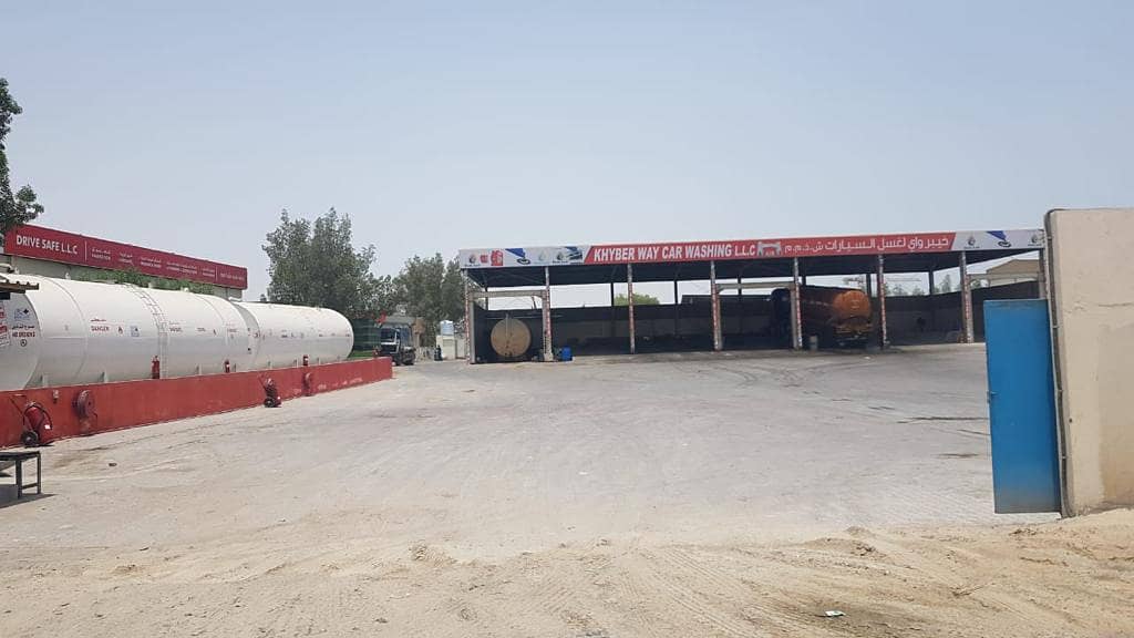 100000 sq. fts industrial land with warehouse avalable for sale in Jabel Ali Industrial area 1