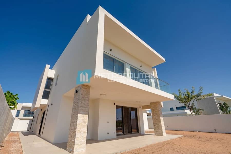 Luxury Living | Standalone Villa |Drivers Room Luxury Living | Standalone Villa |Drivers Room