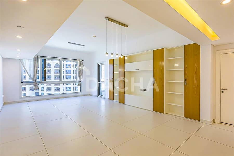 Ready to Move in / Stunning 2 Bed / Sea View Ready to Move in / Stunning 2 Bed / Sea View