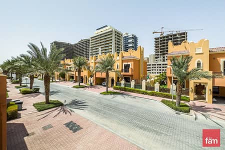 تاون هاوس 4 غرف نوم للبيع في مدينة دبي الرياضية، دبي - تاون هاوس في فلل بلومينغديل،مدينة دبي الرياضية 4 غرف 4400000 درهم - 7586180