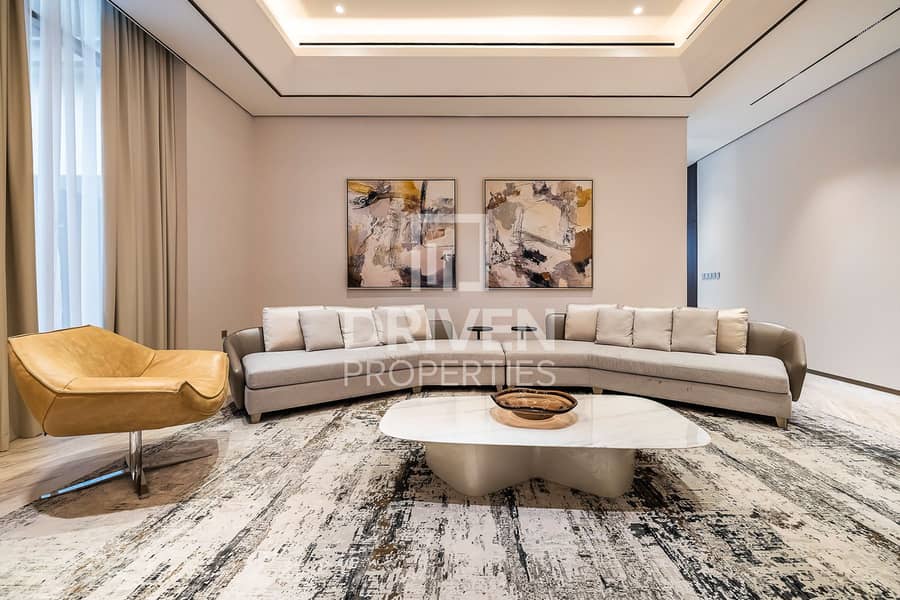 Genuine Resale Apt w/ Burj and Pool View Genuine Resale Apt w/ Burj and Pool View
