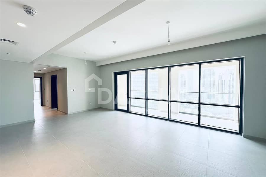 Burj + Creek Beach Views / Best Layout Burj + Creek Beach Views / Best Layout