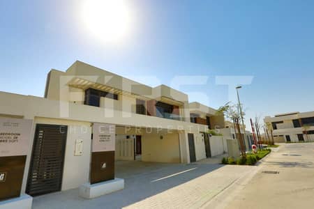 4 Bedroom Villa for Sale in Yas Island, Abu Dhabi - Single Raw l Spacious Spaces l Huge Layout l Negotialbe l A luxurious Living Experience l Its Prime Location Near key attractions