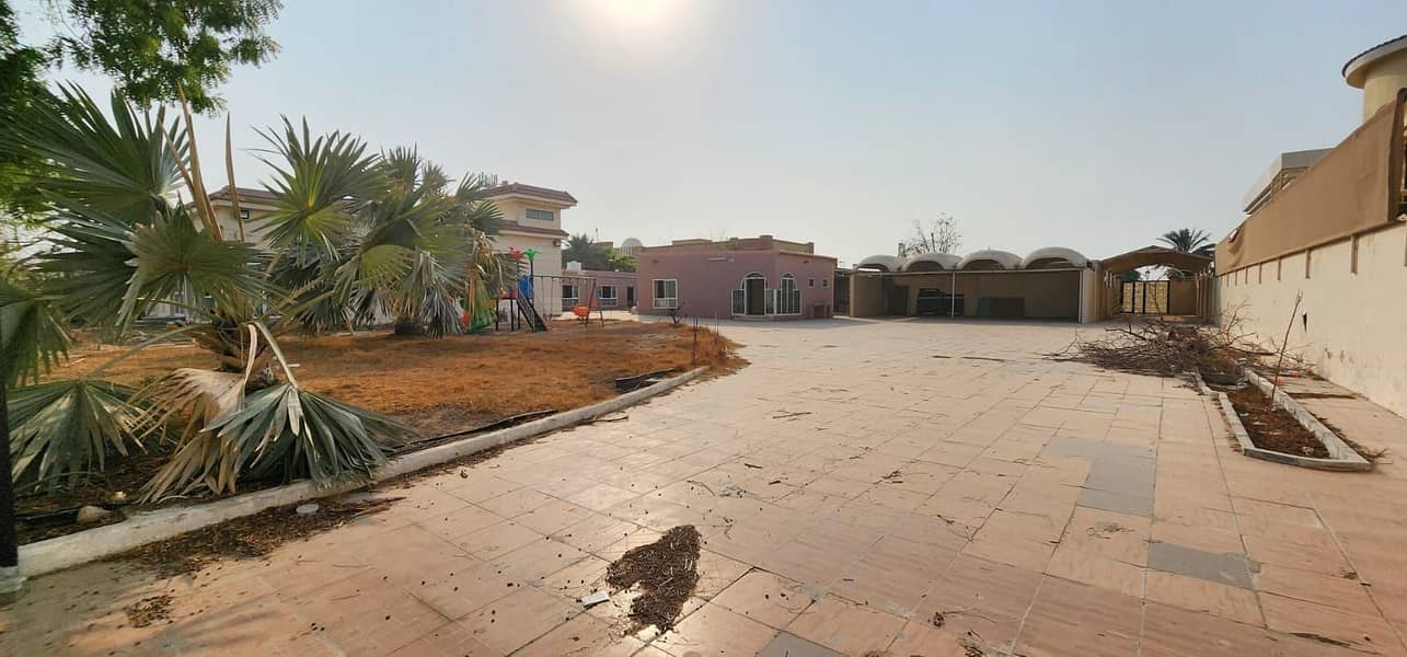 *** FOR SALE – Spacious 15Bhk Single Storey Villa Available in Halwan Area ***