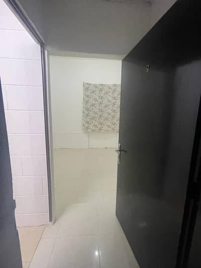 Studio for Rent in Khalifa City, Abu Dhabi - For Rent, Wonderful  Big Studio With good Kitchen And Bathroom from Owner, No Agency Fees