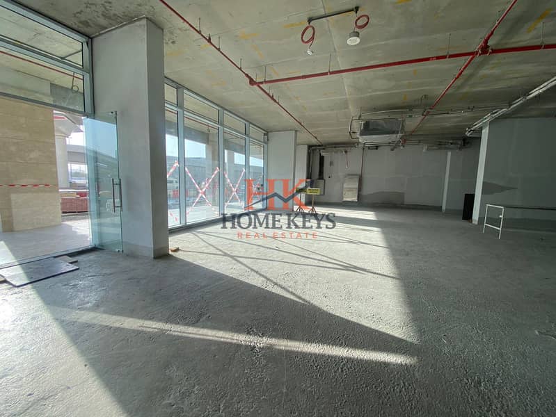 Hot Deal || Huge Show room Space || Spacious || Road Facing || Near Metro 2 minutes Walking distance Hot Deal || Huge Show room Space || Spacious || Road Facing || Near Metro 2 minutes Walking distance