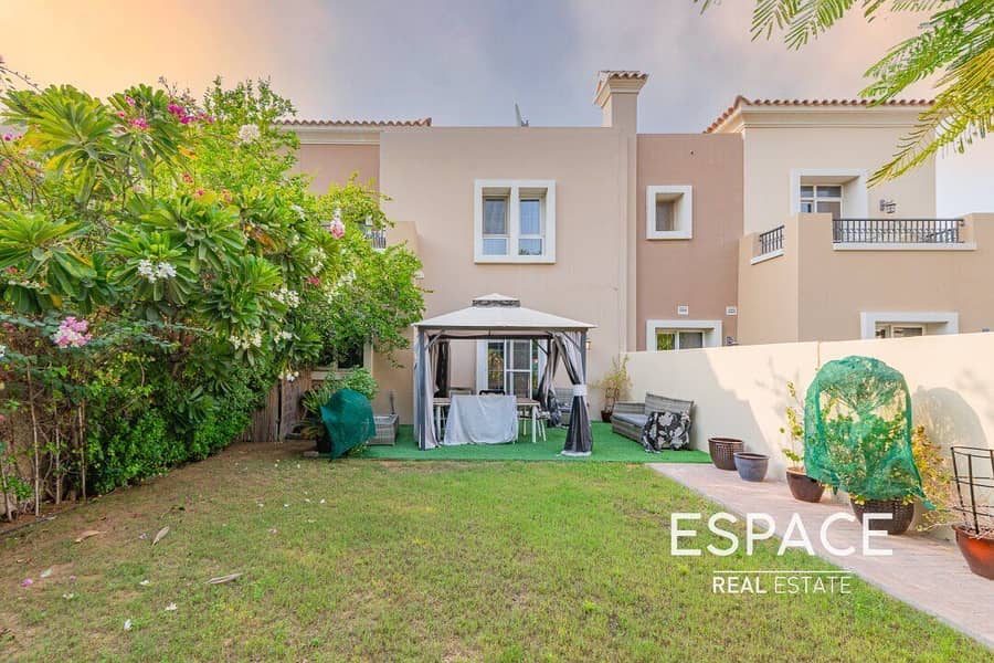 Close to Pool & Park | Great Location