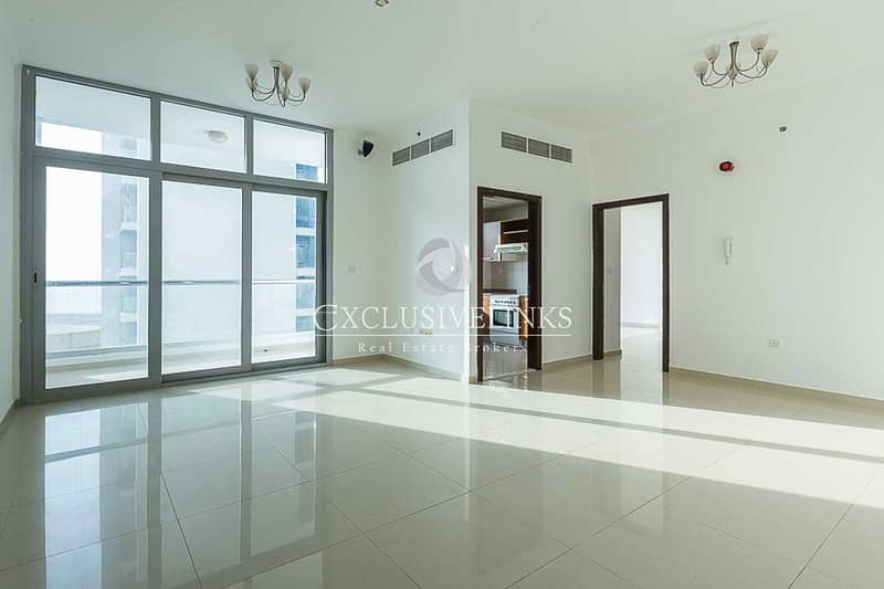 Spacious 1 bedroom | Sea View | Mid Floor Spacious 1 bedroom | Sea View | Mid Floor