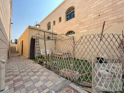 1 Bedroom Flat for Rent in Khalifa City, Abu Dhabi - Private Entrance 1  BR |  Sepb Kitchenb | bNear bMasdar