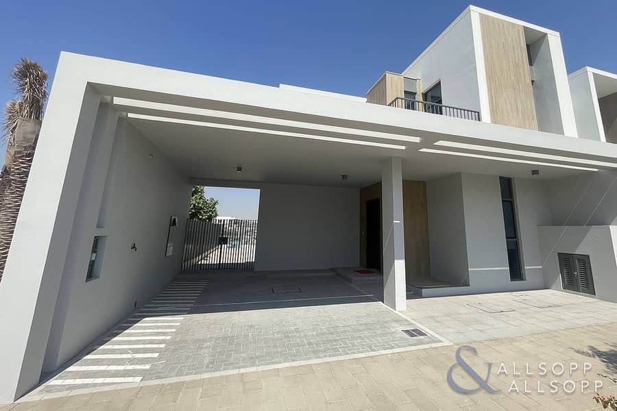Corner Unit | Four Bedrooms | Single Row Corner Unit | Four Bedrooms | Single Row