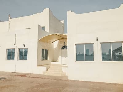 Fully Renovated! 5-Bed Villa in Umm Al Sheif Fully Renovated! 5-Bed Villa in Umm Al Sheif