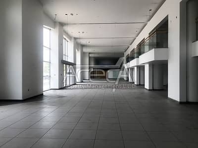 Grand Fully Fitted Showroom! Perfectly Located on Corniche Abu Dhabi Grand Fully Fitted Showroom! Perfectly Located on Corniche Abu Dhabi