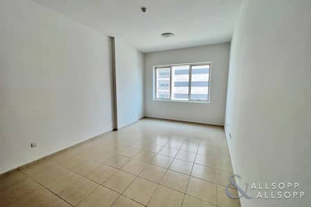 1 Bedroom Apartment for Rent in Dubai Sports City, Dubai - Middle Floor | Vacant Now | Olympic Park