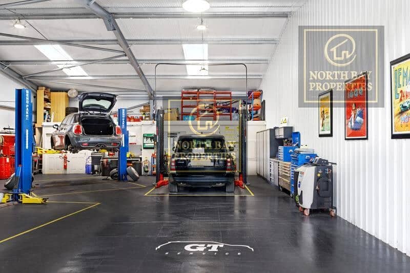 Oil Change Service Station| Tyers| Heavy Vehicles Oil Change Service Station| Tyers| Heavy Vehicles
