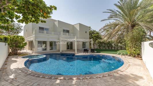 5 Bedroom Villa for Rent in The Meadows, Dubai - Fully Furnished | Vacant | Private Pool