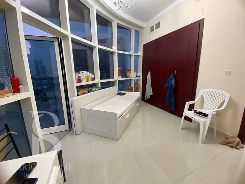 Well Maintained | Canal View | Prime Location Well Maintained | Canal View | Prime Location