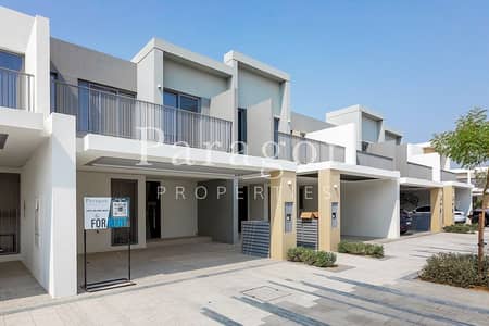 3 Bedroom Townhouse for Rent in Tilal Al Ghaf, Dubai - Phase 1 | Near pool and park | 4 Cheques