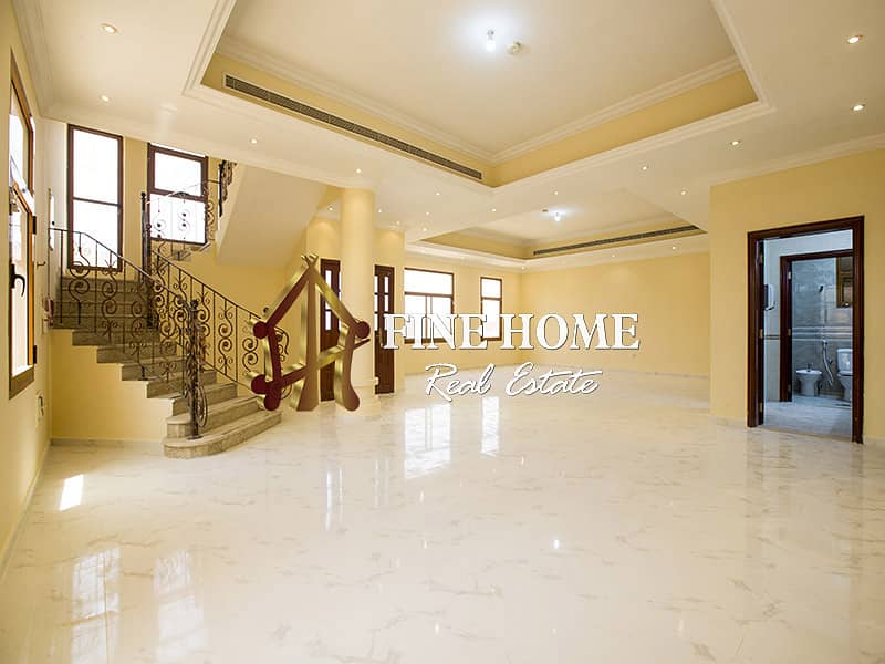 Move now I Spacious 5MR villa in Great Location Move now I Spacious 5MR villa in Great Location
