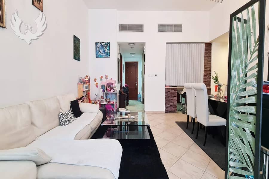 Negotiable /Garden View/100m from Pool and Gym Negotiable /Garden View/100m from Pool and Gym