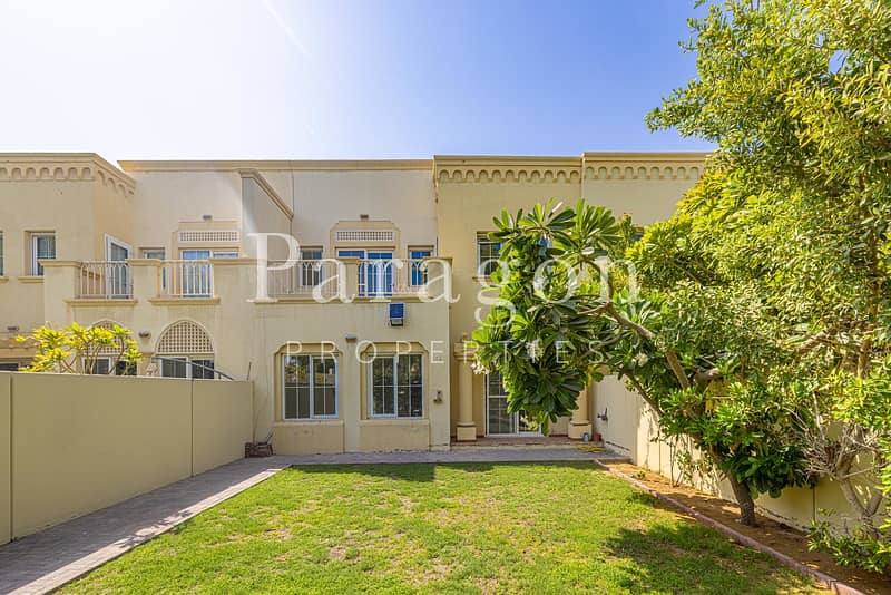 4 Cheques | Pool & Park | Fully Upgraded 4 Cheques | Pool & Park | Fully Upgraded