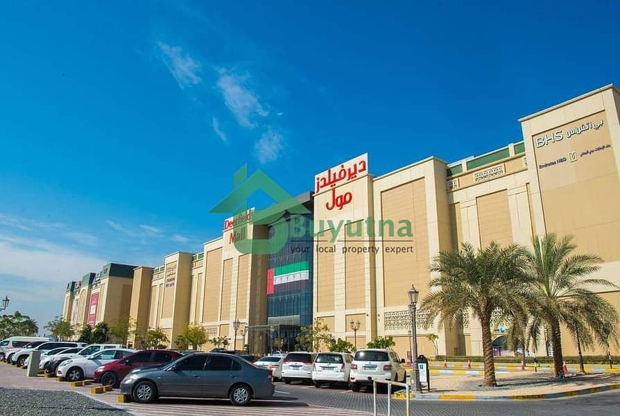 2 deerfields-townsquare-shopping-center-az-abu-dhabi-n2dacqz3mb. jpg