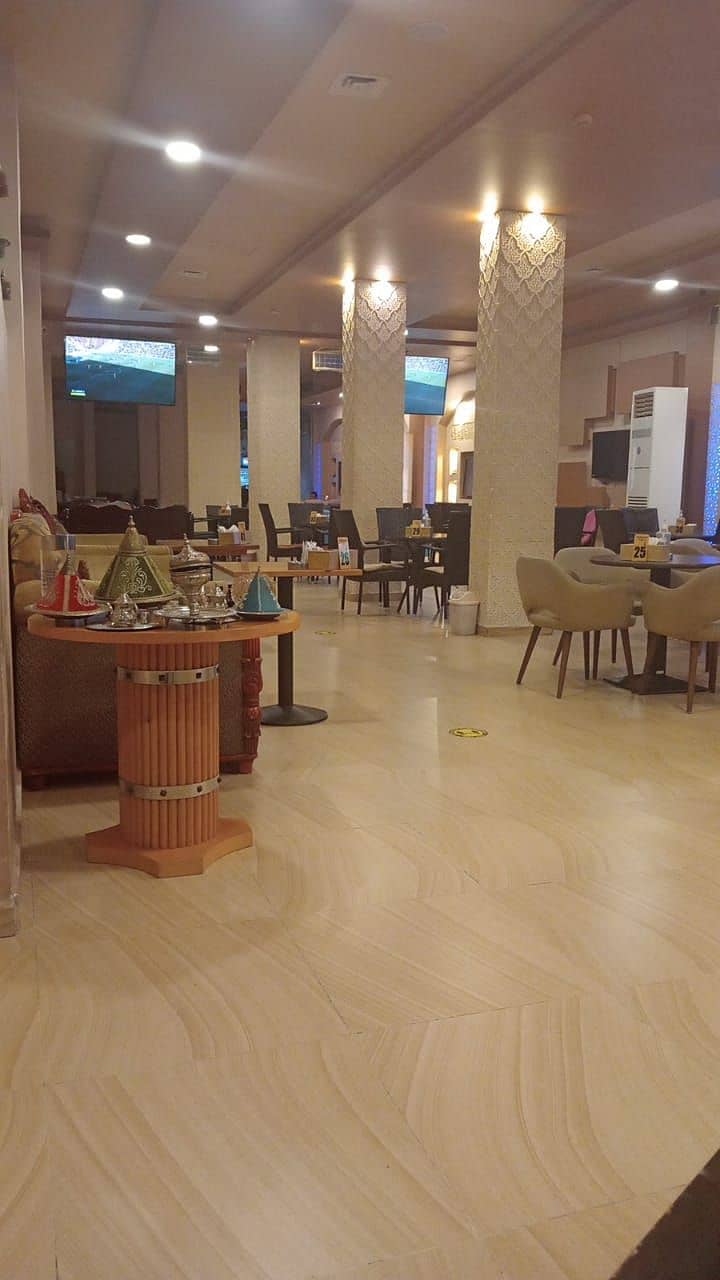 A cafe and restaurant with a tourist license, 800 feet, Kuwait Street, live, a theater that performs concerts, the income is very excellent, 60 length A cafe and restaurant with a tourist license, 800 feet, Kuwait Street, live, a theater that performs concerts, the income is very excellent, 60 length