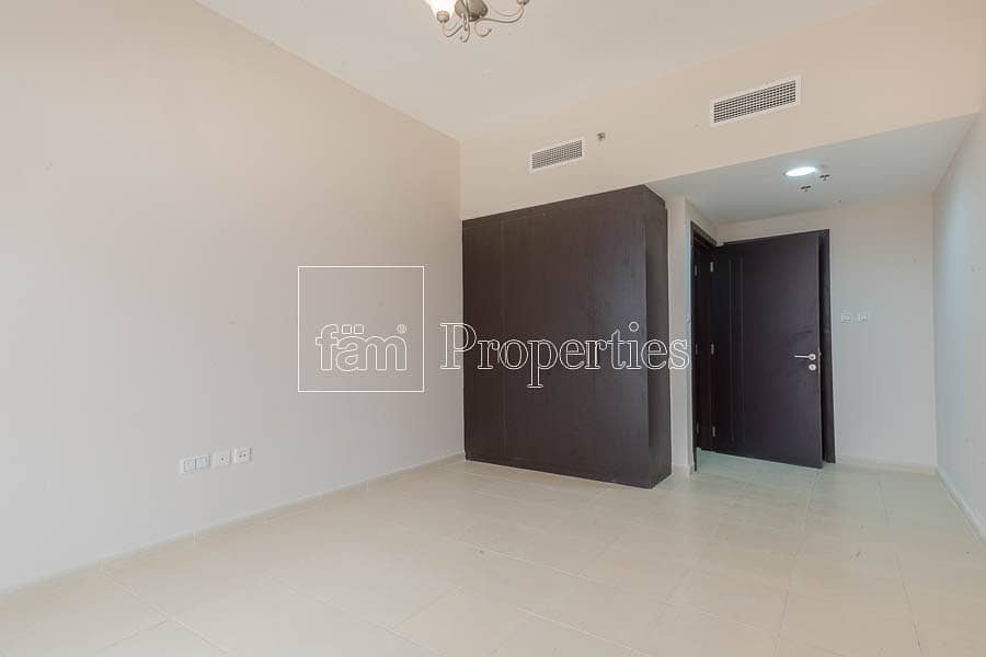 1BR + Laundry + Balcony + Parking!AED49K