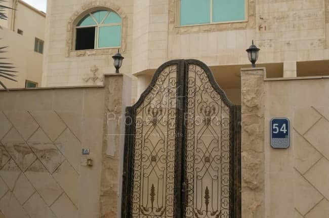 VERY NICE & HUGE 7 Bedrooms+M Villa In Al Maqta +Parking