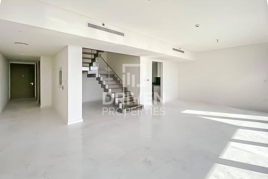 Duplex Type | Spacious Unit | High Floor Duplex Type | Spacious Unit | High Floor