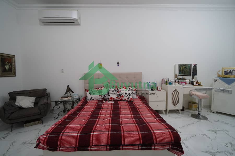10 ABD09697. JPG