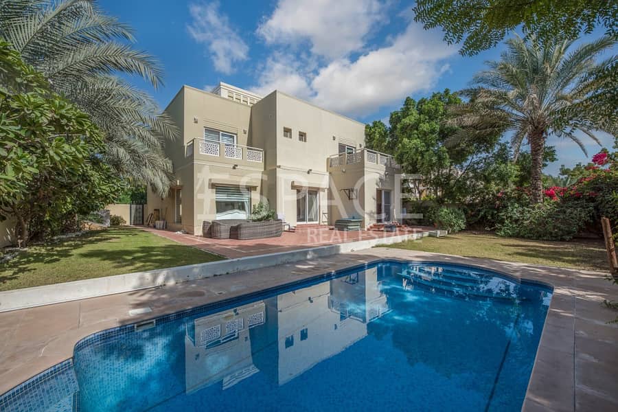 Fantastic 5 Bedroom Villa Quiet Location