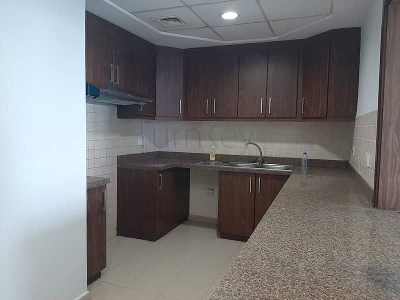 5 kitchen. jpg