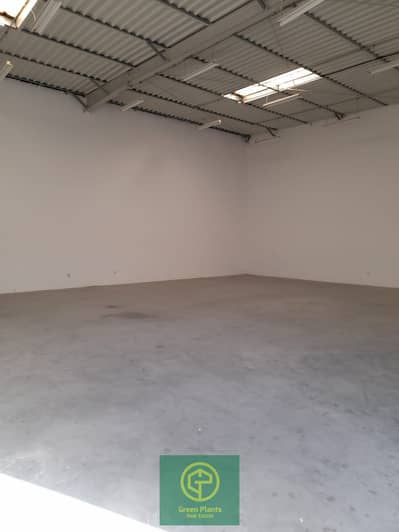 Warehouse for Rent in Umm Al Quwain Marina, Umm Al Quwain - Umm Al Quwain 2,500 Sq. Ft warehouse with built-in toilet