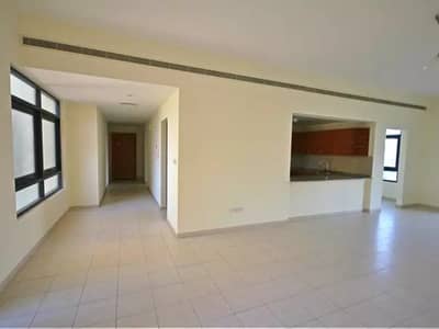 Vacant | Largest 2 Bedroom | Double Balconies Vacant | Largest 2 Bedroom | Double Balconies
