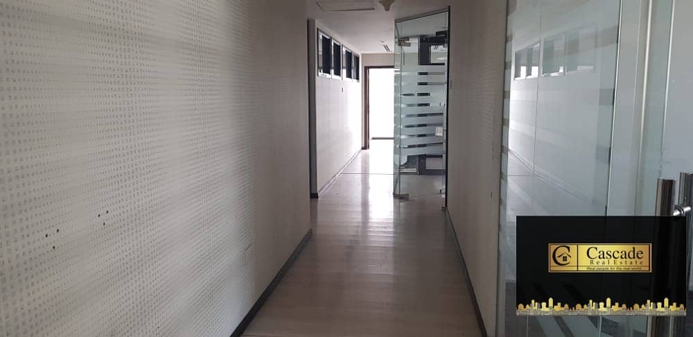 11 Deira : Maktoum Street - 2700sqft fitted office space with C a/c and parking  inwell maintain bldg  available for rent .