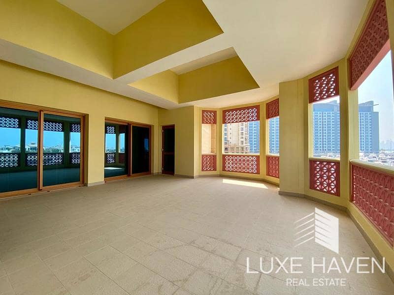 Huge Apartment I Amazing View I Well Maintained Huge Apartment I Amazing View I Well Maintained