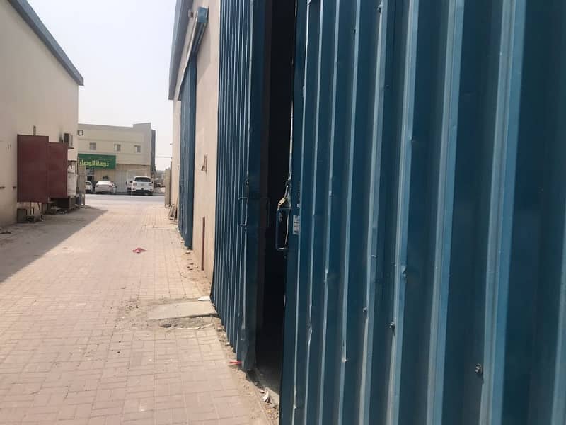 Warehouse for rent in Al Jurf, Ajman opposite to china mall 2000 sqft. prime location. Rent 50,000.
