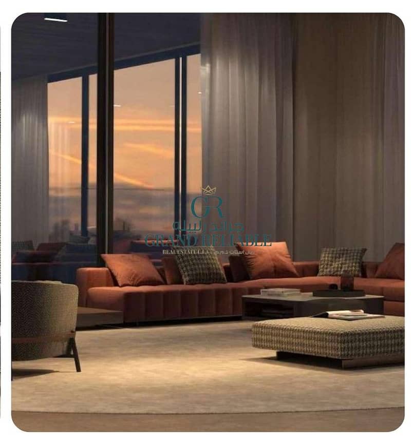 5 living room. jpg