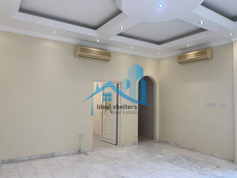 11 GROUND FLOOR HALL