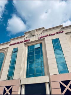 شقة في منطقة شارع المطار،القرهود 1 غرفة 90000 درهم - 5971551