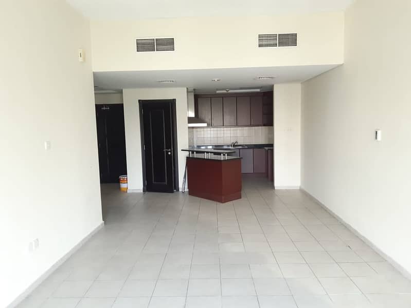 Huge 1 BHK in discovery Gardens for Rent