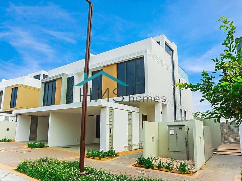 Available now | Landscaped | Corner Villa Available now | Landscaped | Corner Villa