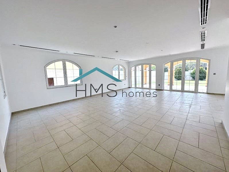 Huge 5 Bed Villa | Landscaped | Immaculate Condition Huge 5 Bed Villa | Landscaped | Immaculate Condition