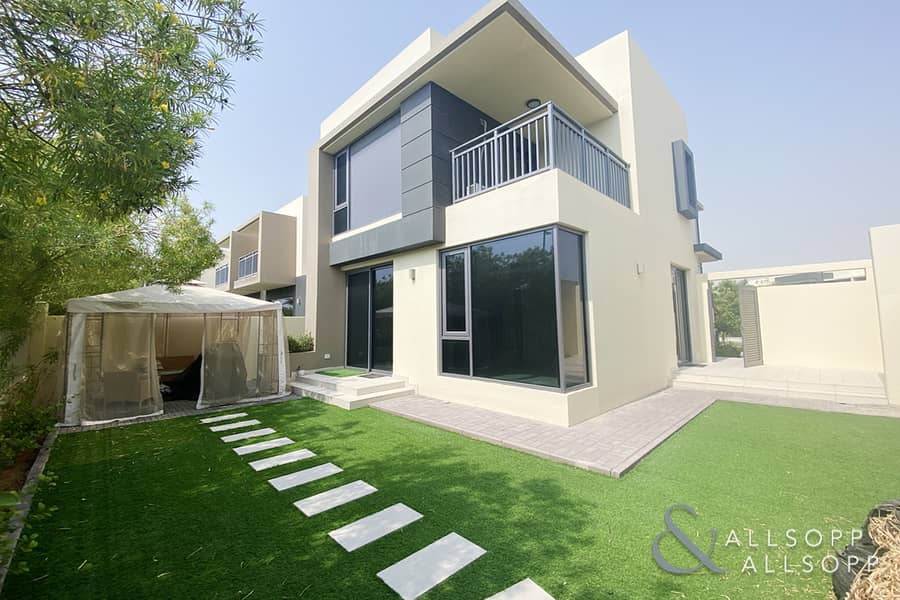 Available | Single Row | 4 Bed Plus Maids Available | Single Row | 4 Bed Plus Maids