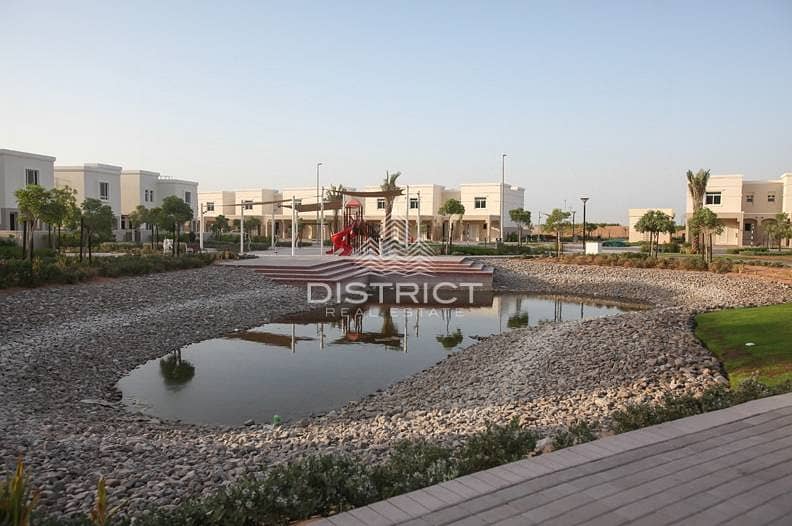 Pool View 2BR with Terrace in Al Ghadeer