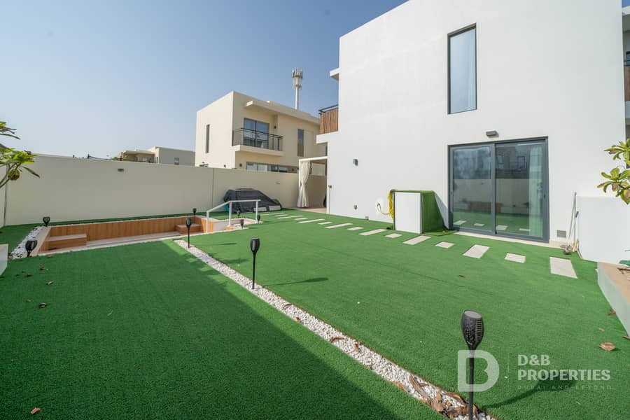 Upgraded | Corner Plot | Rented | 4BR+maids Upgraded | Corner Plot | Rented | 4BR+maids