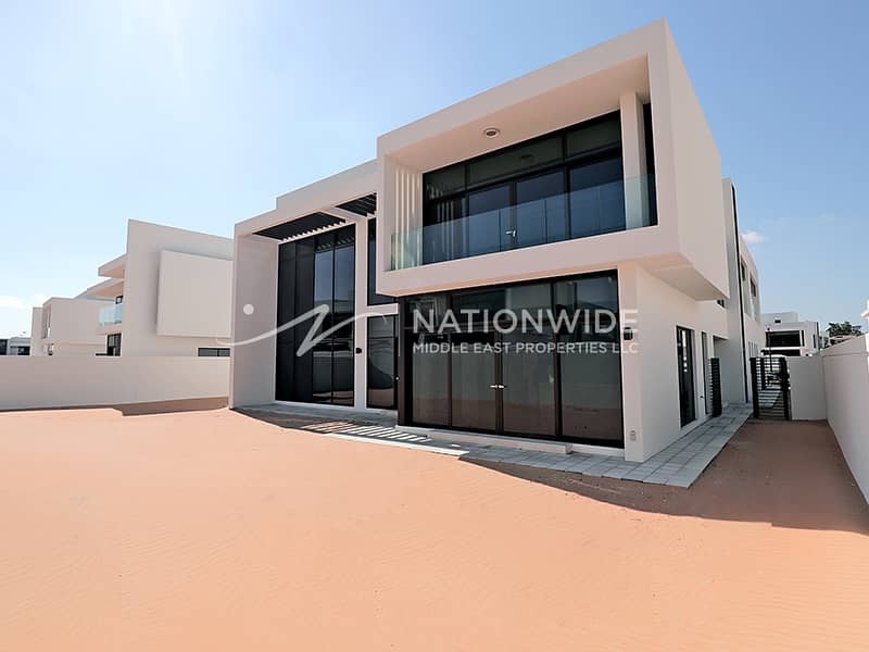 Beautiful Villa | Single Row | High-end Finishes Beautiful Villa | Single Row | High-end Finishes