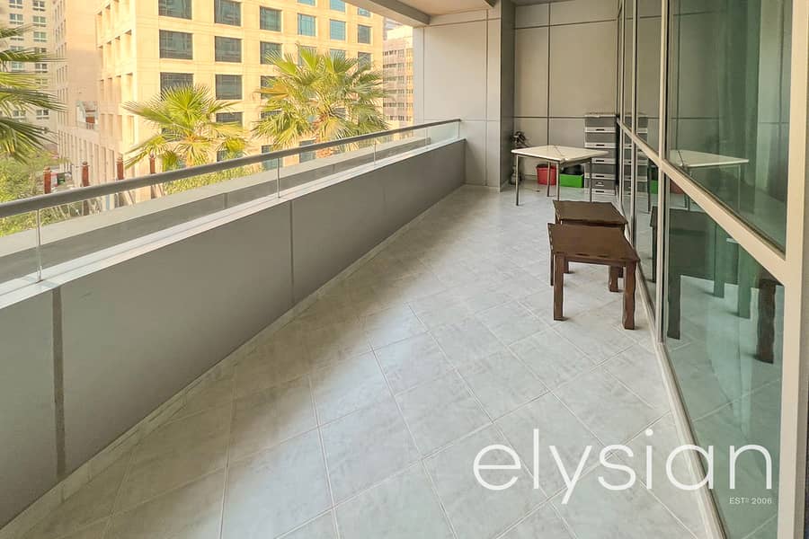 Furnished I Vacant Now I Spacious Unit Furnished I Vacant Now I Spacious Unit