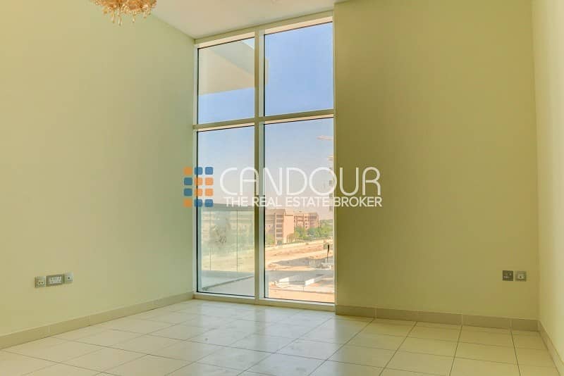 Ready to Move in |1 BR w/ Courtyard View